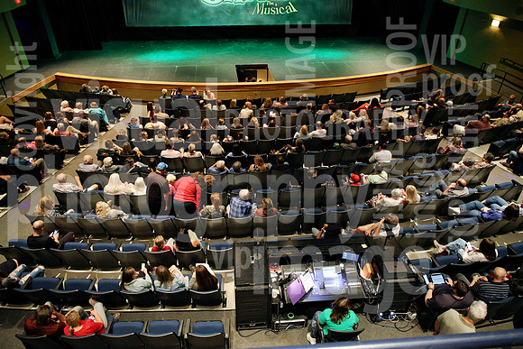 sps_0002_1036864868