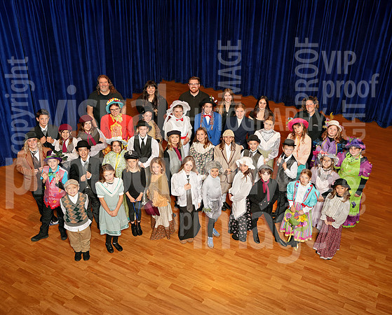 Cast_crew_8x10