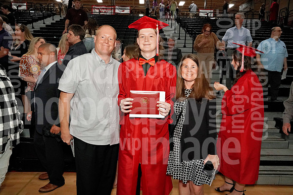 sps_0015_1037182211
