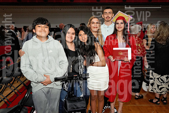 sps_0005_1037182189