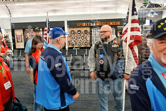 sps_0008_1051701487