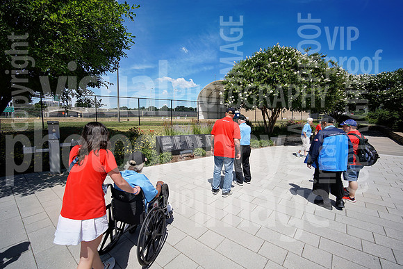 sps_0415_1051701300