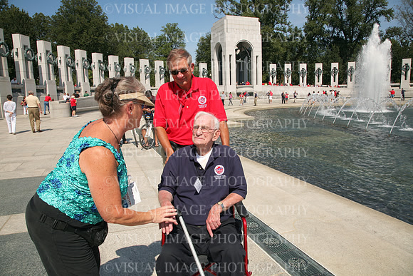 HONOR_FLIGHT10_D076-1538301732-O