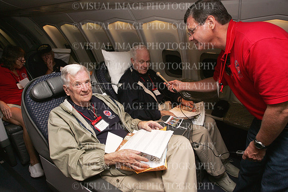 HONOR_FLIGHT10_I035-1538340601-O