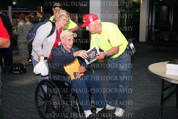 HONOR_FLIGHT10_J011-1538345006-O