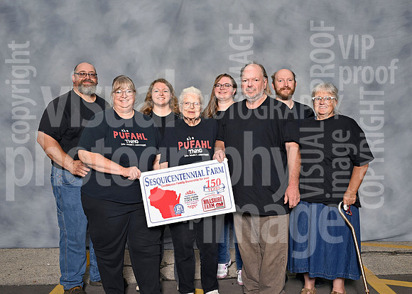 ces_0031_1052243875