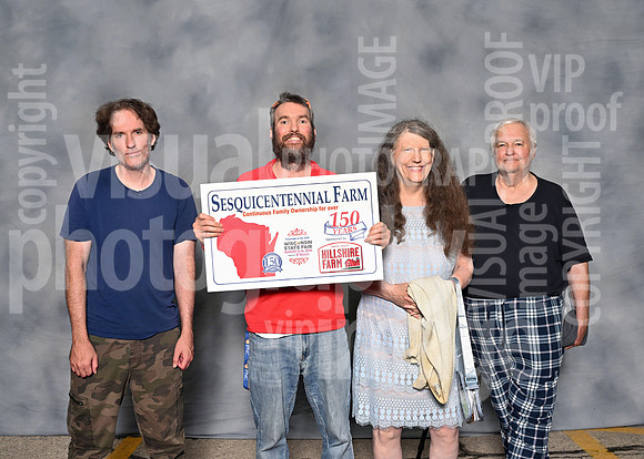 ces_0035_1052244048