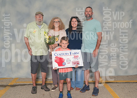 ces_0033_1052236587