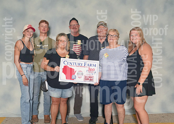 ces_0044_1052236632