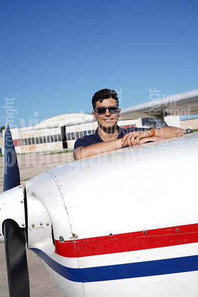 AEW00023