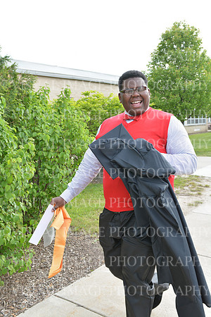 HINS_GradCandids_028