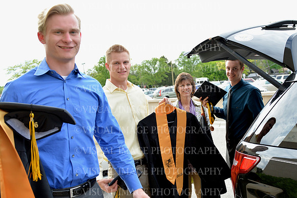 HINS_GradCandids_034