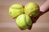 Softball Varsity Girls 5-13
