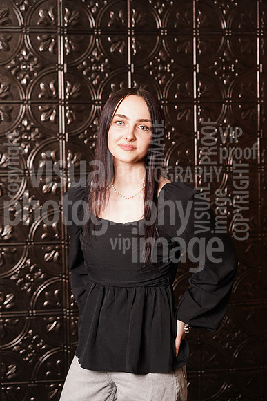 AEW00027