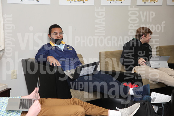 sps_0011_1008079991