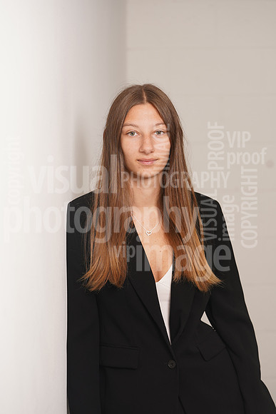 AEW00018