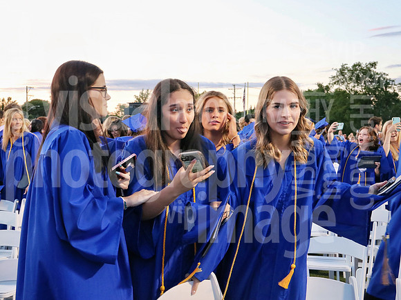 sps_0012_1037145018
